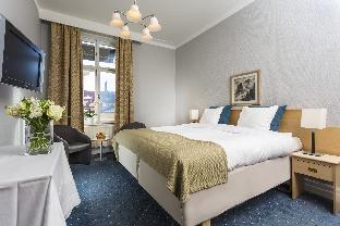 Crystal Plaza Hotel