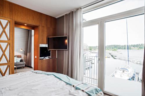 Pier 16 Hotell & Restaurang