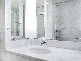 Radisson Blu SkyCity Hotel