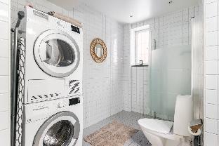 100 Sqm Apartment - Stockholms best area Östermalm