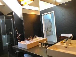 Topnotch House In The Most Fashionable Surrounding