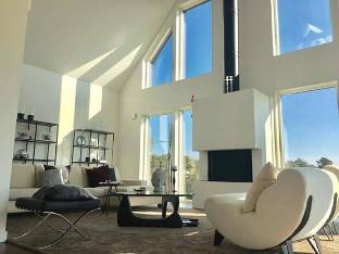 Topnotch House In The Most Fashionable Surrounding